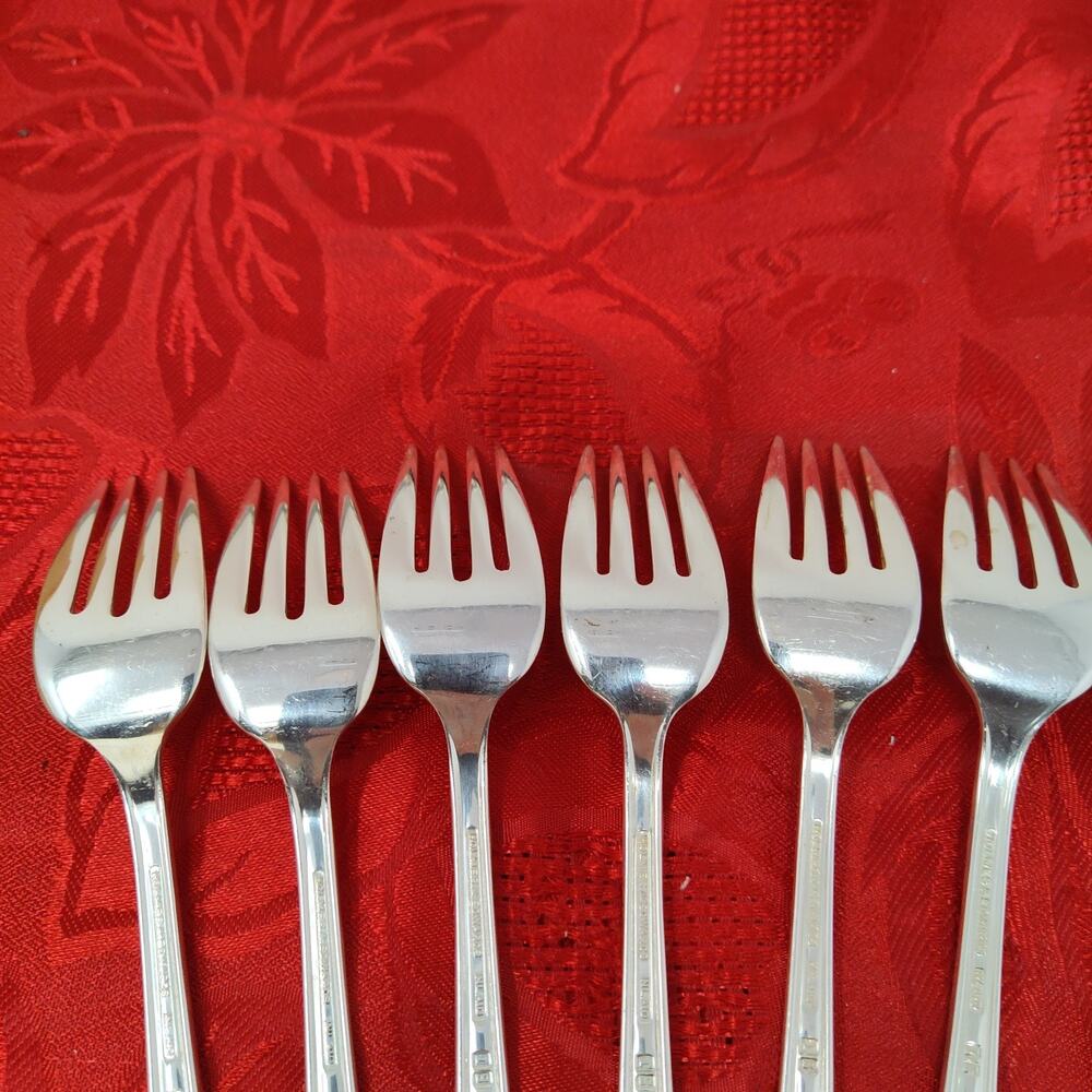 8X SF Salad Forks May Queen Holmes & Edwards Silverplate Flatware No Monogram - Picture 8 of 10
